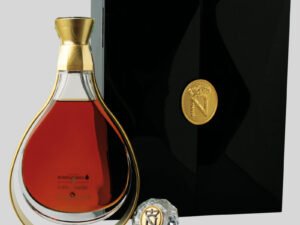 Courvoisier L'essence Baccarat Decanter 0