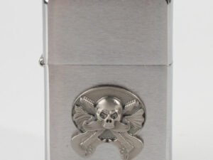 Zippo chrom gebürstet Emblem Guitar Skull 2002284