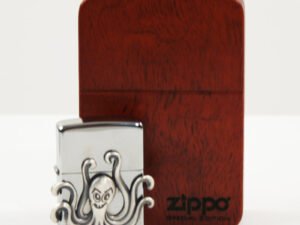 Zippo chrom poliert Kraken