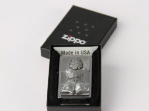 Zippo cr. geb.  Plakette Bondage Girl 2002549